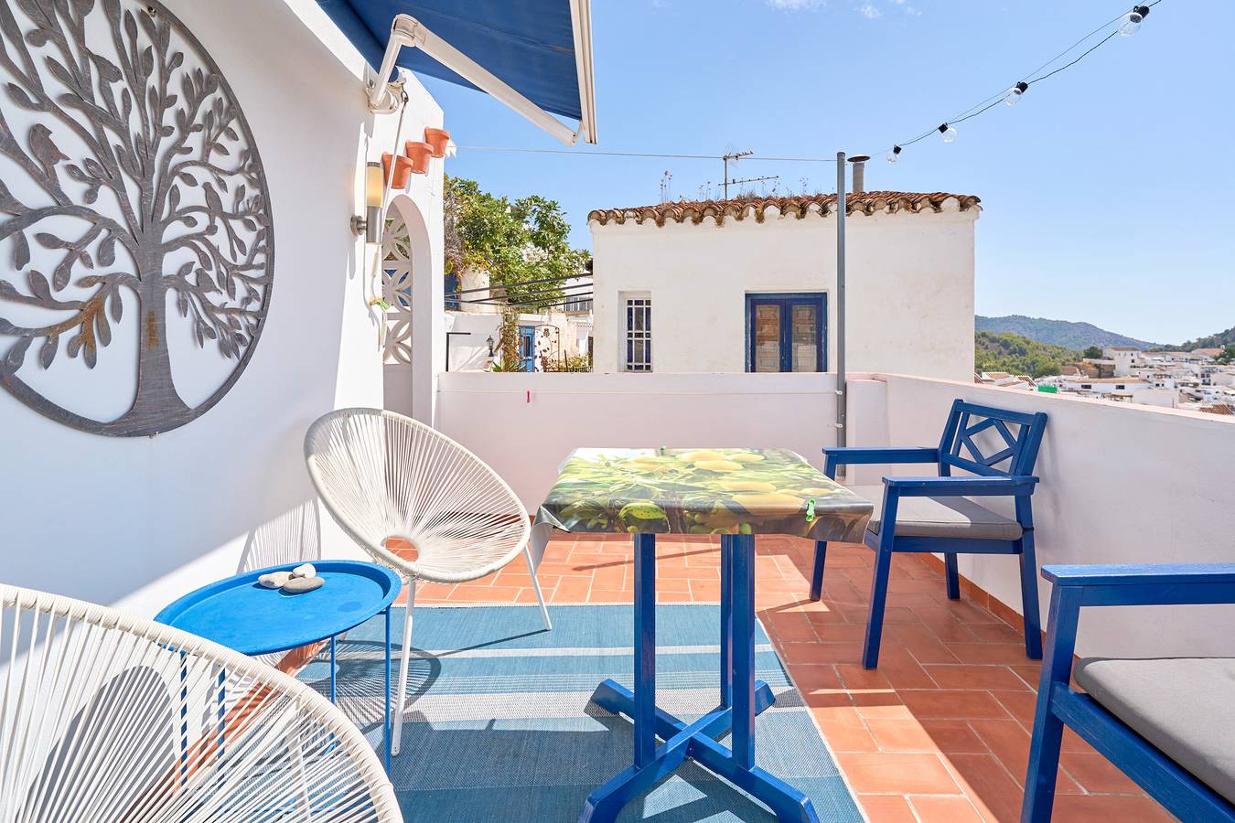 Casa de vacaciones 'La Casa Bonita' con vistas al mar, terraza privada y Wi-Fi in Frigiliana Road, Frigiliana