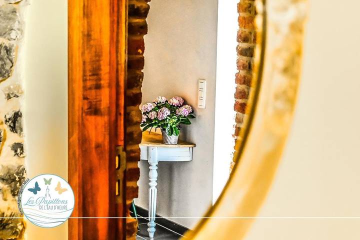 Gîte pour 2 personnes, avec jardin ainsi que terrasse et vue à Walcourt