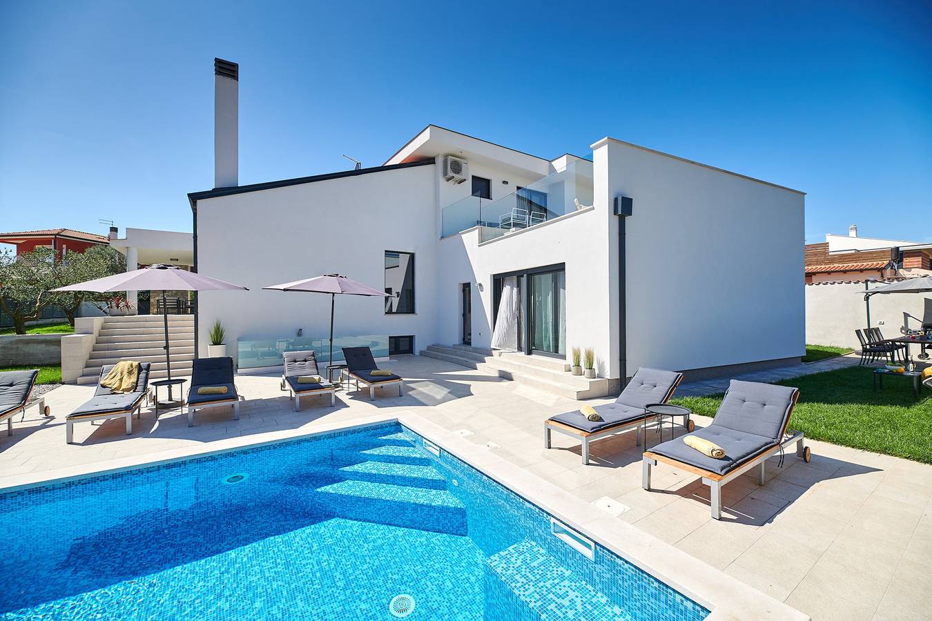 Villa Silver Sky mit Pool in Kaštel (Plovanija), Buje