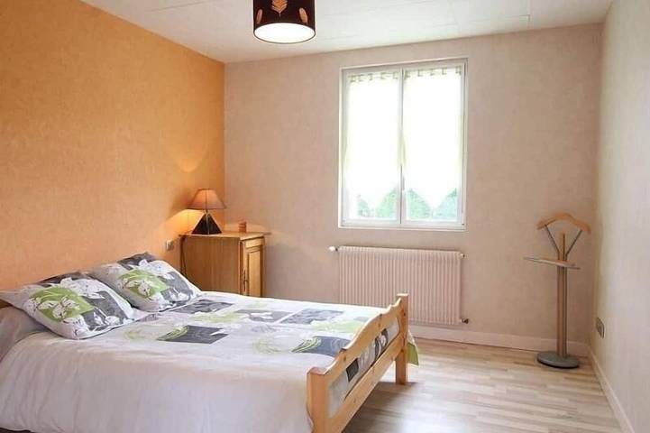 Gîte pour 4 personnes, avec jardin à Lantriac - 2