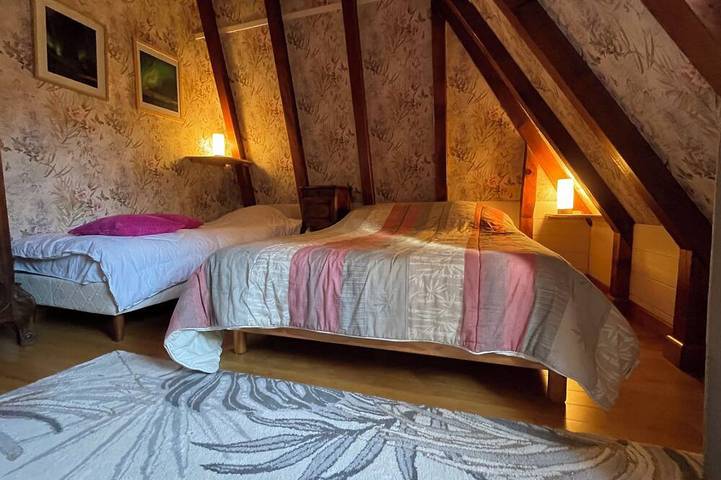 Chalet tradicional a 5 minutos de Super Lioran, ideal para sus vacaciones de montaña. in Saint-Jacques-des-Blats, Región de Aurillac