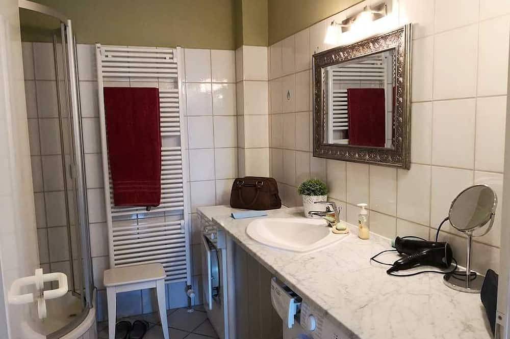Ganze Wohnung, Ferien-Residenz am Nationalpark Wohnung 6 - Ferienwohnung in Gingst, Rügen
