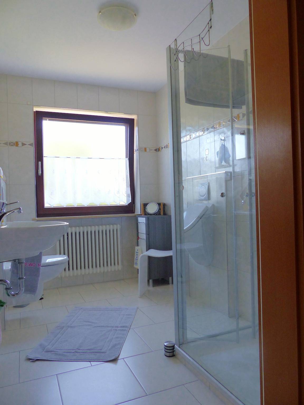 Ganze Ferienwohnung, Ferienwohnung Eva Heinemann - Ferienwohnung mit zwei Schlafzimmern, 84qm in Singen, Hegau