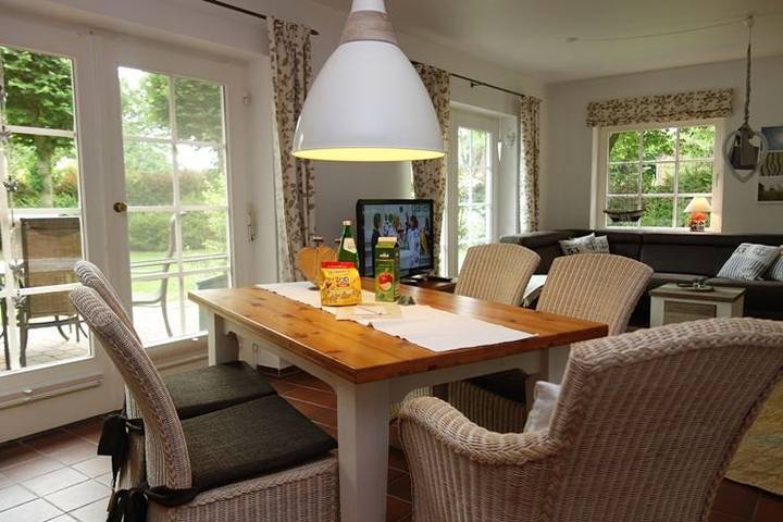 Ferienwohnung für 3 Personen, mit Ausblick und Garten in Oldsum - 4