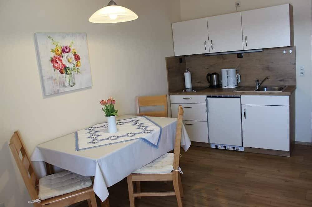 Ganze Wohnung, Gemütliche Ferienwohnung nahe am Waldrand in Bad Griesbach, Bayerische Golf und Thermenland