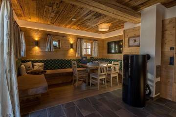 Hütte für 6 Personen, mit Garten und Balkon in Leogang