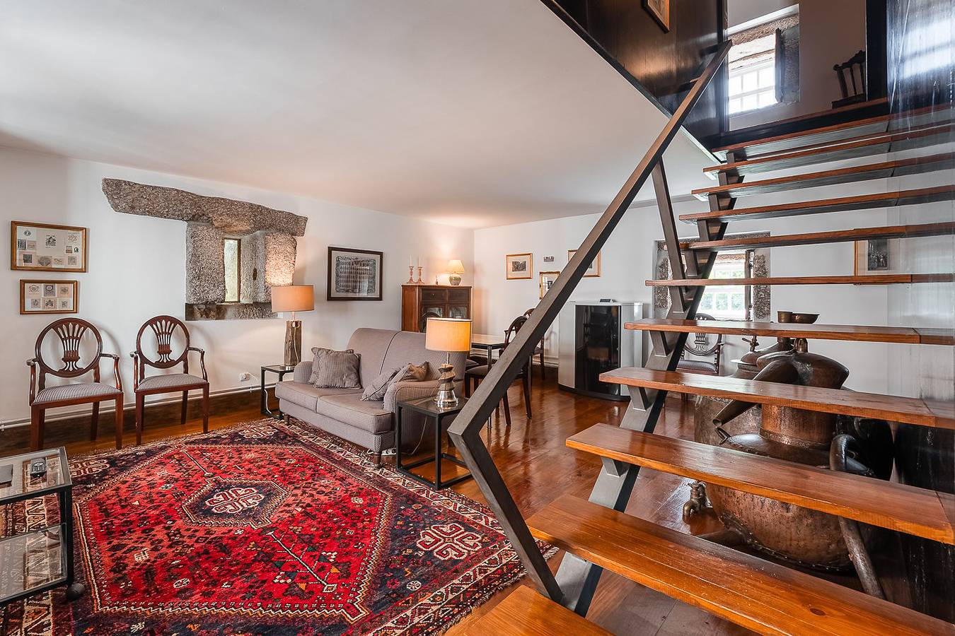 Heritage Farmhouse with Shared Pool in Alvite e Passos, Distrito de Braga