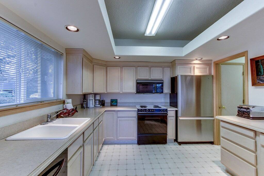 Geräumig, familienfreundliches Haus w / Unterhaltung - in der Nähe Beach & Golf! in Gearhart, Clatsop County