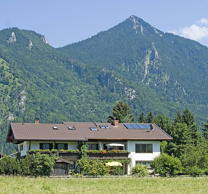 Ferienwohnung für 3 Personen, mit Balkon und Balkon/Terrasse, kinderfreundlich in Marquartstein - 2