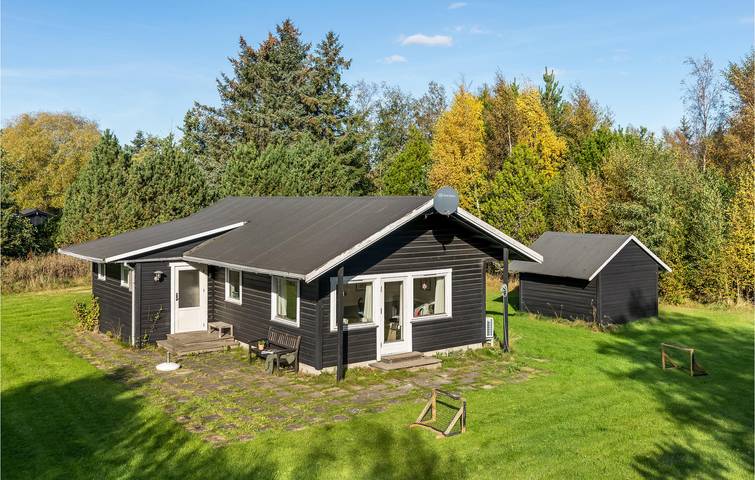 Ferienhaus für 5 Personen, mit Garten in Bratten