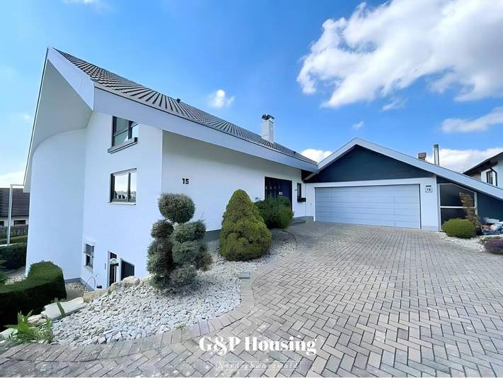 Ferienwohnung für 5 Personen, mit Balkon und Terrasse sowie Garten und Ausblick in Altensteig