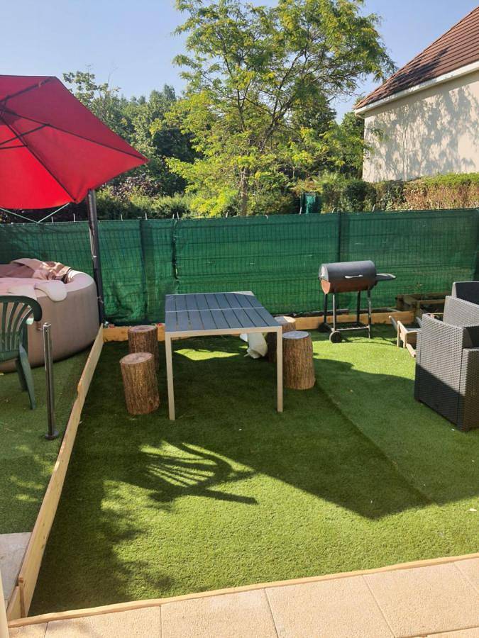 Location de vacances pour 5 personnes, avec jardin et jacuzzi à Magny-le-Hongre - 2