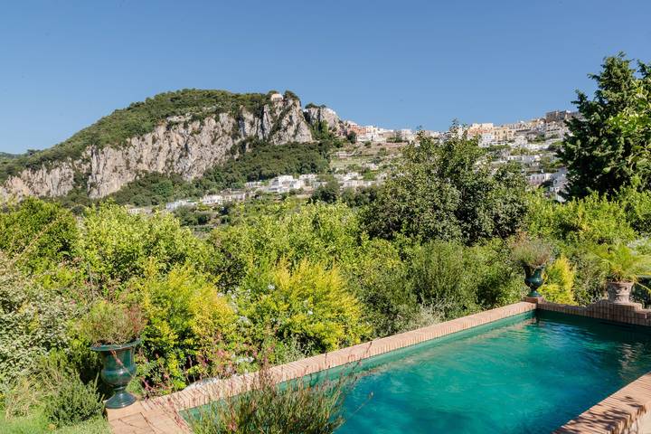 Gîte pour 4 personnes, avec terrasse et jardin à Capri - 2