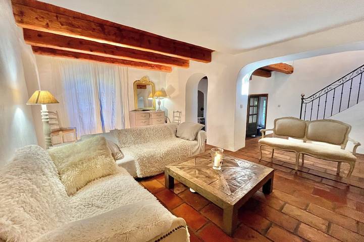 Location de vacances pour 8 personnes, avec jardin ainsi que terrasse et jacuzzi à Le Tholonet - 3