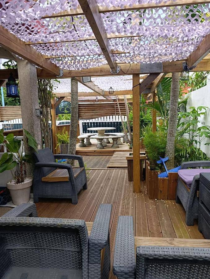 Location de vacances pour 7 personnes, avec sauna et terrasse ainsi que jardin et piscine, animaux acceptés dans Sainte-Anne (Reunion) - 3