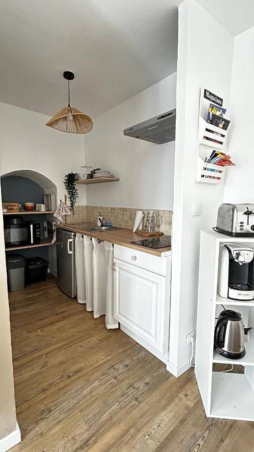 Appartement entier, One-Bedroom Apartment in Parigné-l'Évêque, Sarthe