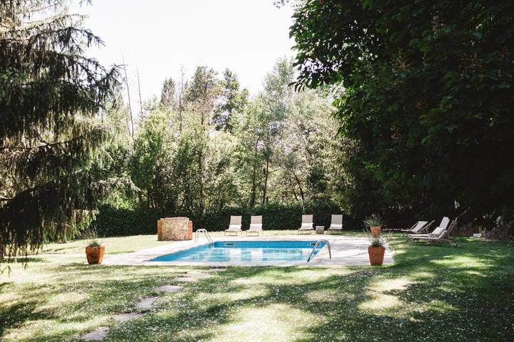 Casa rural para 2 personas, con vistas además de jardín y piscina en Provincia de Gerona