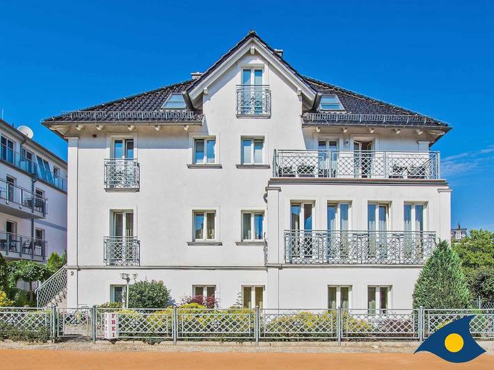 Ferienwohnung für 5 Personen, mit Balkon und Pool sowie Seeblick auf Usedom
