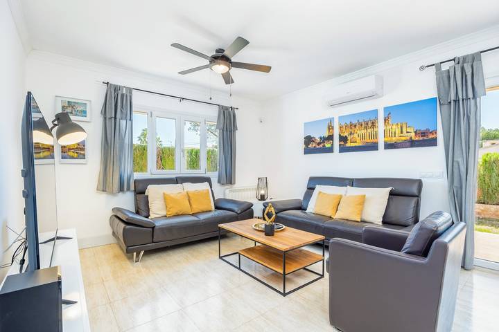 Villa 'Amelia Cerca De Cala Pi' com terraço privado, Wi-Fi e ar condicionado in Badia Blava, Llucmajor