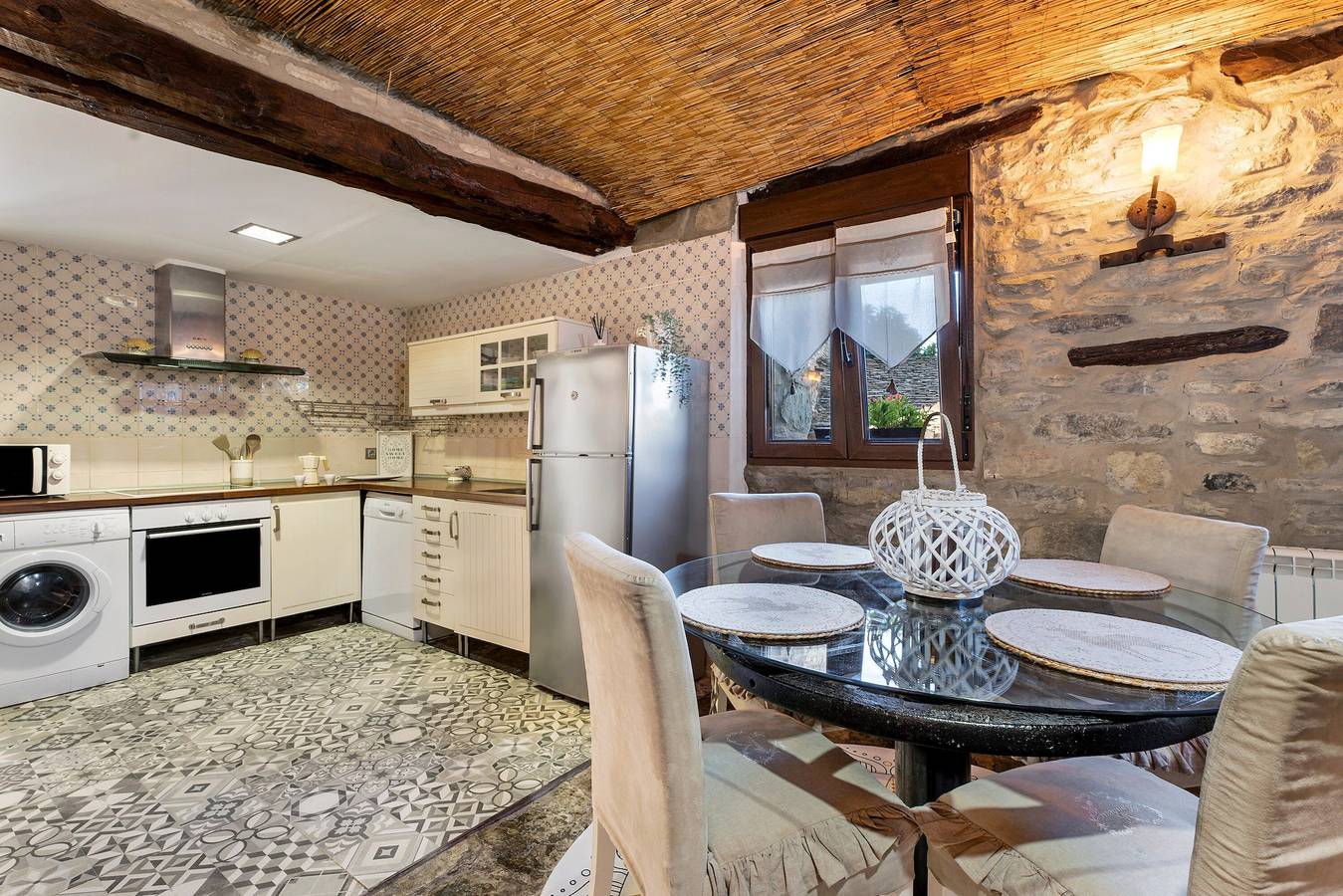 Ferienhaus 'Regalate Paz 2' mit Bergblick, privatem Pool und Wlan in Caldearenas, Spanische Pyrenäen