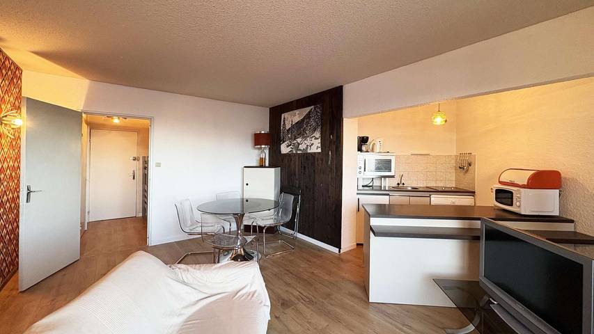 Gîte pour 6 personnes, avec vue et balcon dans Office De Tourisme Des Orres - 4