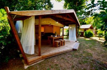 Tente pour 5 personnes, avec bassin pour enfant en Corse