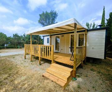 Gîte pour 4 personnes, avec terrasse et piscine, animaux acceptés à Fabrezan