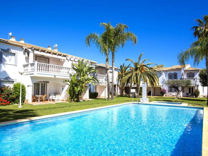 Apartamento de vacaciones para 4 personas, con piscina para niños además de terraza y jardín - 1