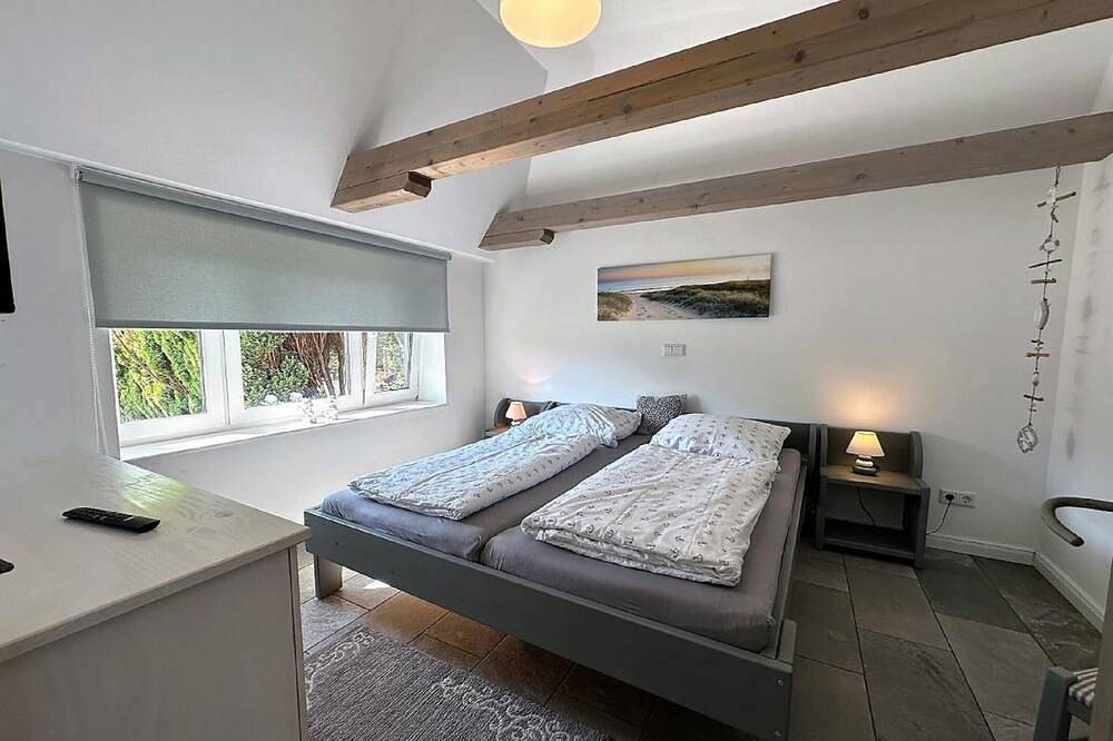 Fresen Hus - Terrasse, eingezäunter Garten, Eckbadewanne, Kamin in Humptrup, Nordfriesland