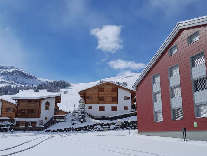 Ferienwohnung für 4 Personen, mit Balkon und Terrasse sowie Garten und Sauna in Obersaxen-Affeier