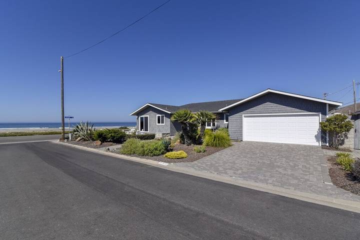 Vacation rental for 7 people, with yard and balcony in Morro Bay