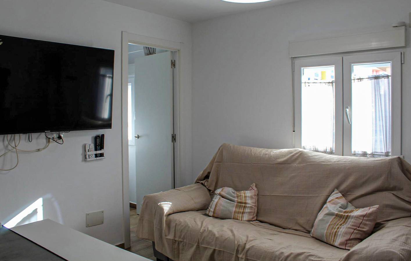 Appartamento intero, Accogliente appartamento con Wi-Fi, aria condizionata e accesso alla spiaggia - Playa de la Bajadilla in Roquetas de Mar, Costa de Almeria