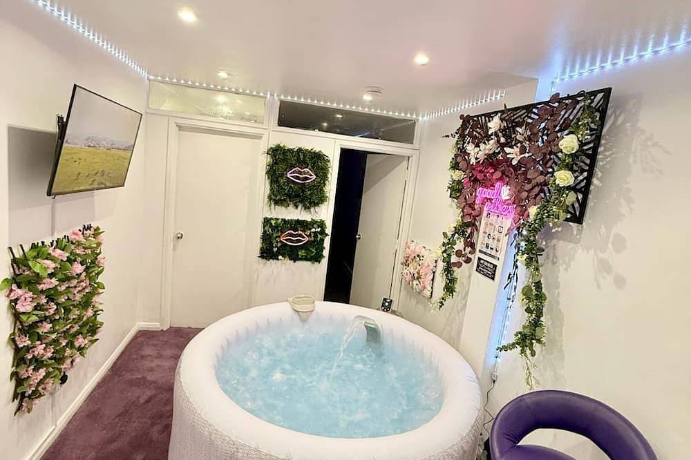 Relaxing retreat in Maidstone center with Private Hot tub in Kent