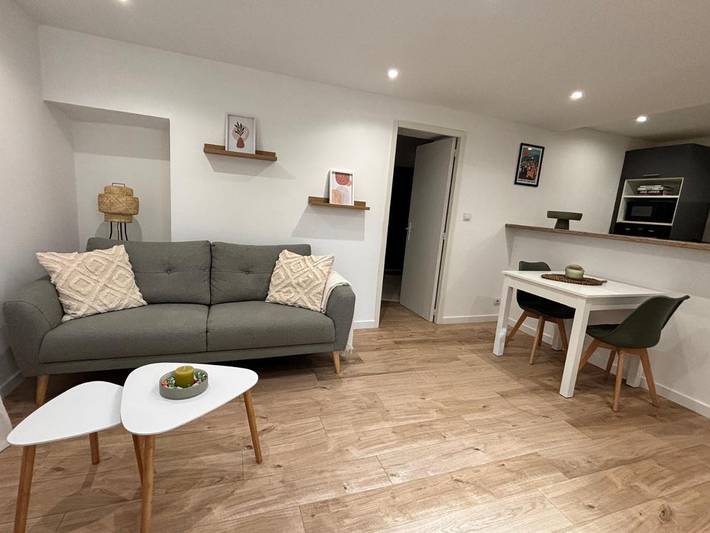 Gîte pour 2 personnes, avec vue, animaux acceptés à Le Revest-les-Eaux - 2