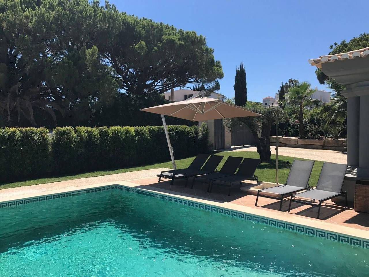 In Almancil mit Garten, Grill und Terrasse in Quinta do Lago, Almancil