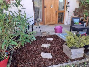 Cottage pour 2 personnes, avec vue et terrasse, animaux acceptés à Duingt