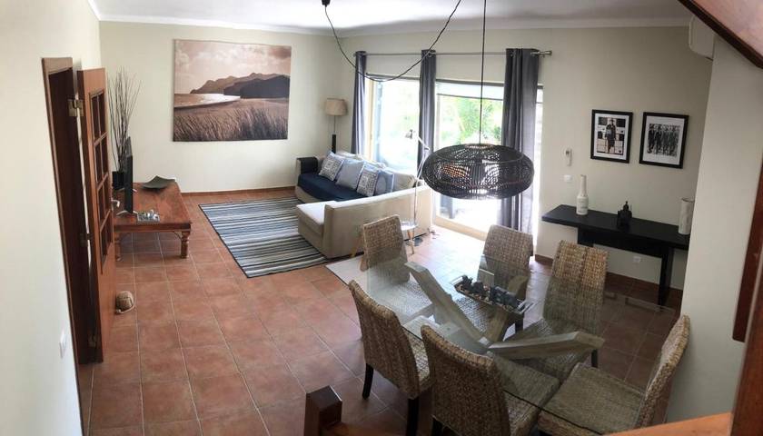 Location de vacances pour 7 personnes, avec piscine ainsi que vue et jardin, animaux acceptés dans Aldeia Do Meco - 4