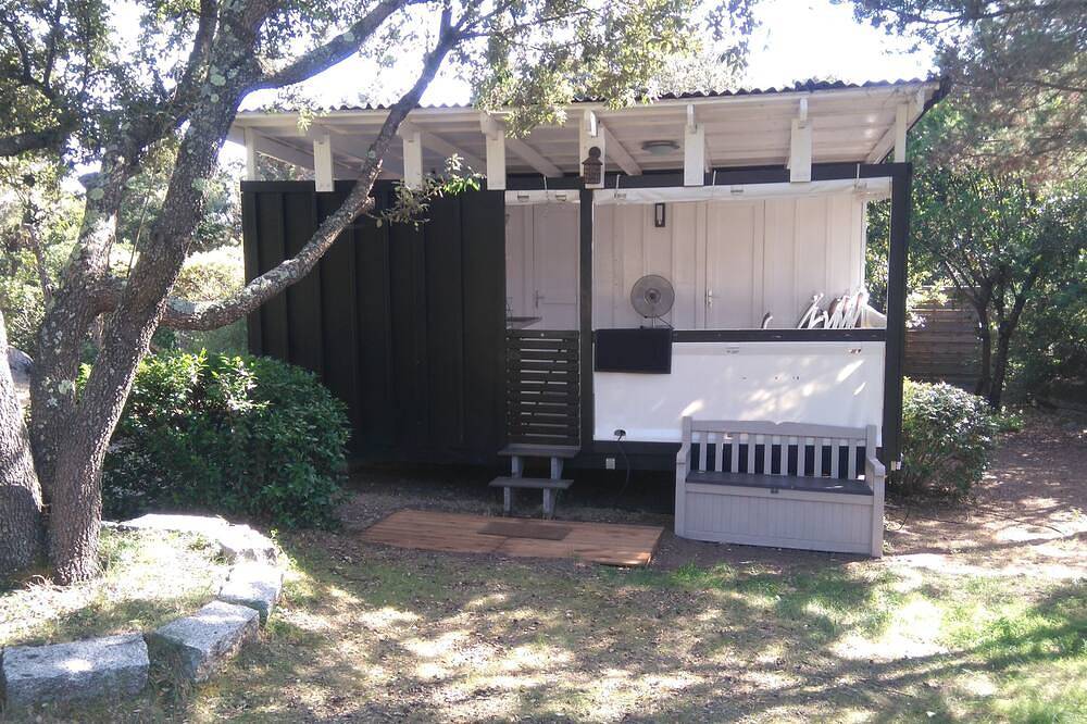 Lodge Pinède Climatisé à 200 Mètres de la Plage in Pianotolli-Caldarello, Distrito de Sartène