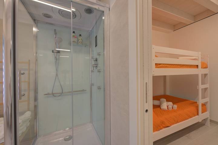Apartamento entero, Tulipano Apt - Palazzo Palermo 1817 A/C, 2Br, Sleeps 4 in Valeggio sul Mincio, Provincia de Verona