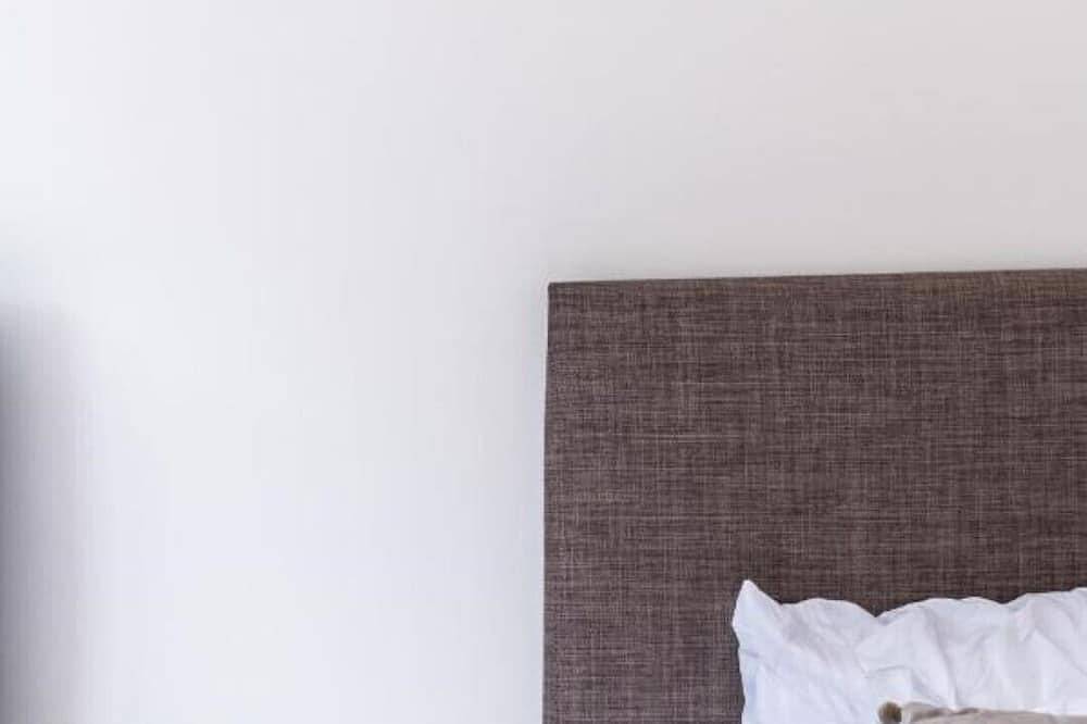 Modern 3 Bed Bungalow Near Bolton Town Centre in Bolton, Greater Manchester