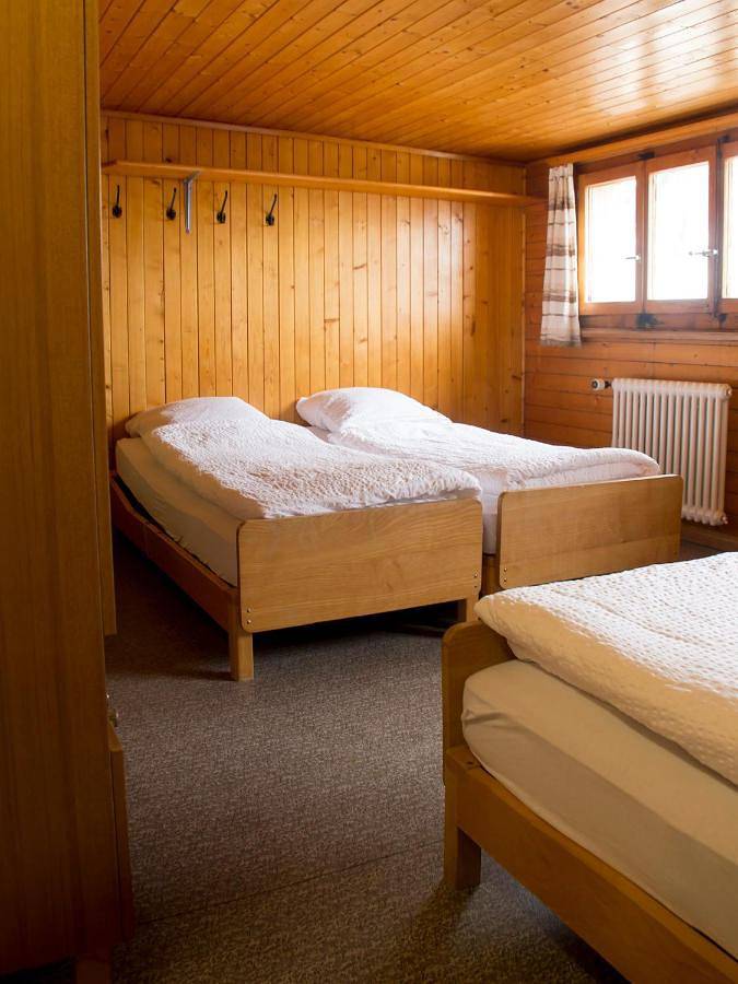 Hôtel pour 10 personnes, avec terrasse ainsi que jardin et vue à Gruyères - 3