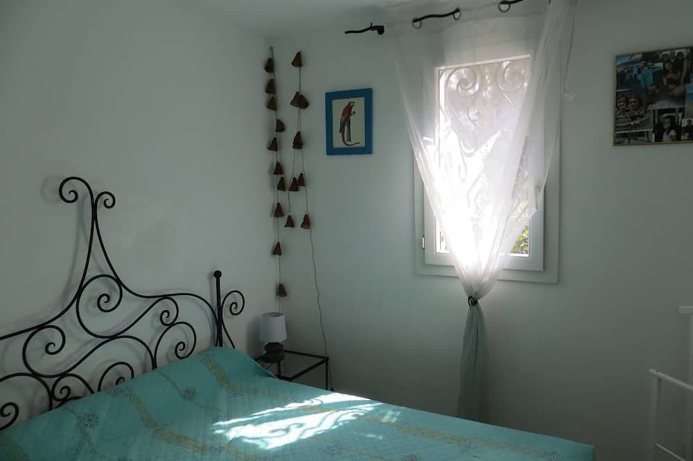 Apartamento entero, Appt vistas al mar 700m. de la playa, en Lumio en el puerto deportivo de Sant Ambroggio in Sant Ambroggio, Lumio