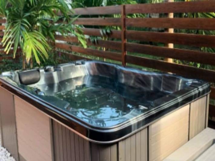 Ferienwohnung für 4 Personen, mit Garten und Terrasse sowie Whirlpool in Guadeloupe