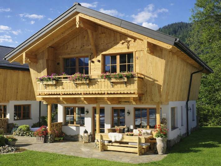 Chalet voor 8 personen, with zwembad and balkon as well as tuin and sauna in Wagrain