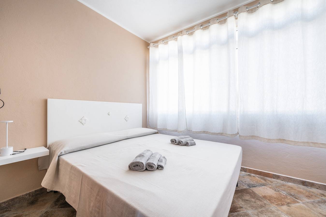 Maison de vacances 'Le Sabbie Bianche' avec terrasse privée et climatisation in Calasetta, Île de Sant'Antioco