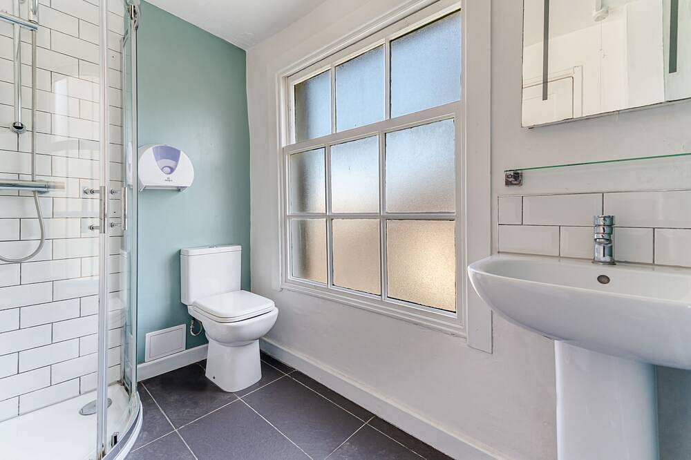 Groß-Doppelzimmer-Gemeinsames Badezimmer in Bristol, Südwestengland