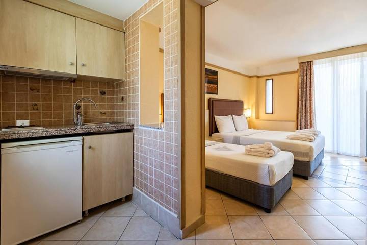 Station pour 3 personnes, avec sauna ainsi que piscine et jardin, animaux acceptés dans Province d'Antalya - 4