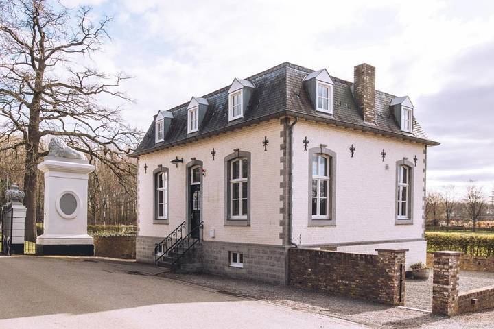 Vakantiehuis voor 14 personen, with Terras and Tuin as well as Uitzicht in Maastricht