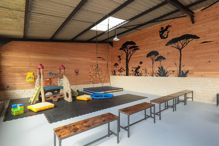 Gîte pour 15 personnes, avec terrasse et jardin dans Grand Est - 4