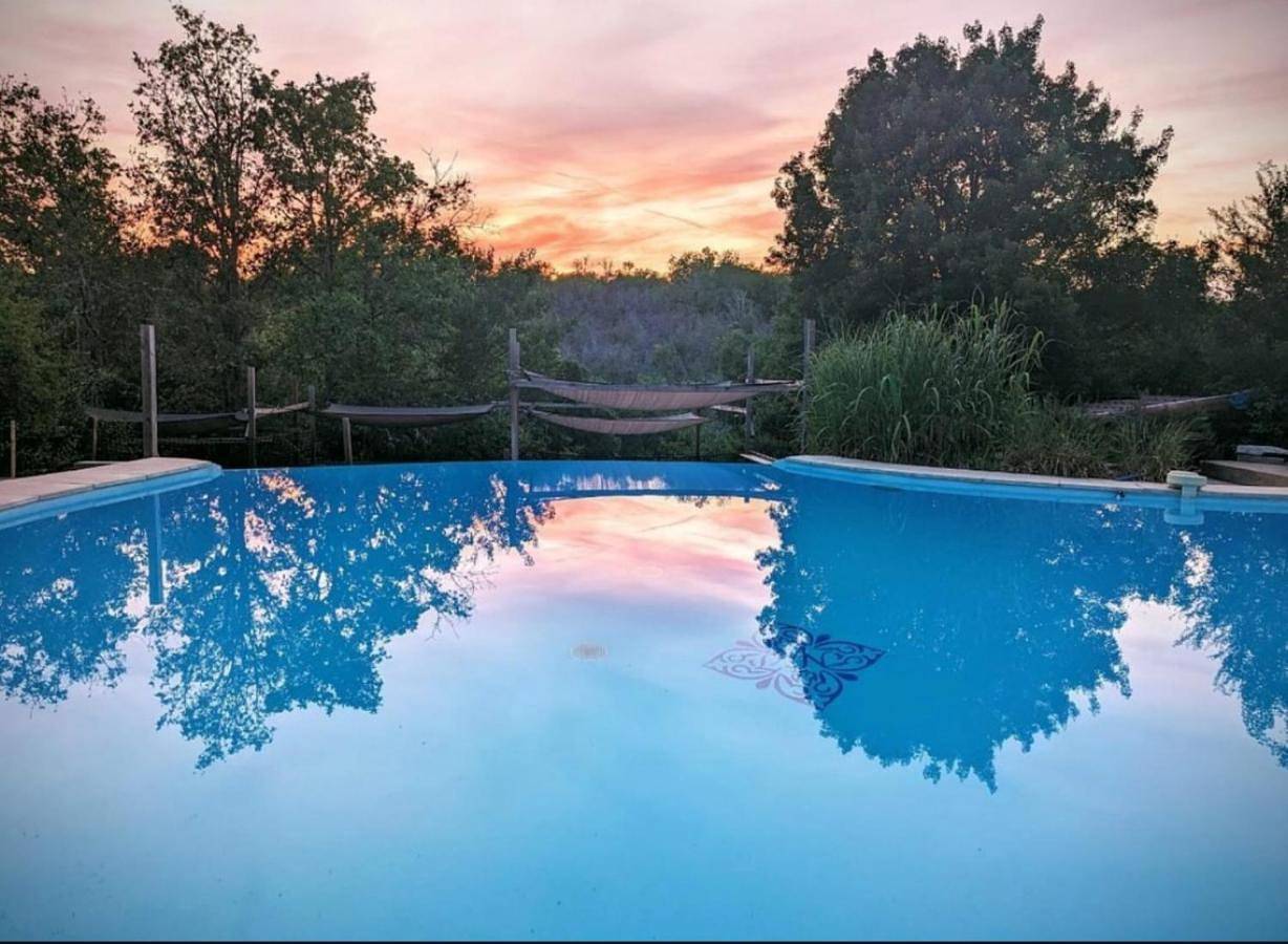 Aux Lodges du Mas de Nadal in Sauliac-sur-Célé, Parc Naturel Régional des Causses du Quercy